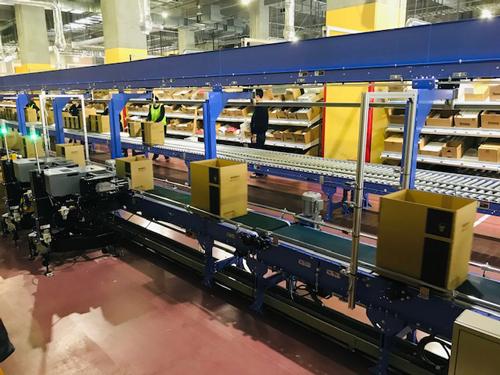 リニューアルした流通センター内部